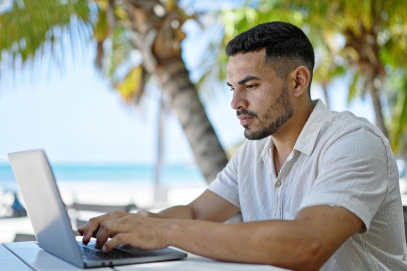 Looking for a Fully Remote Role in the UAE? Read This First.